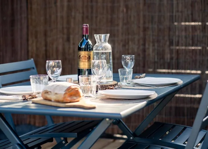 Les D'alienor-suite Acanthe Feriehus *