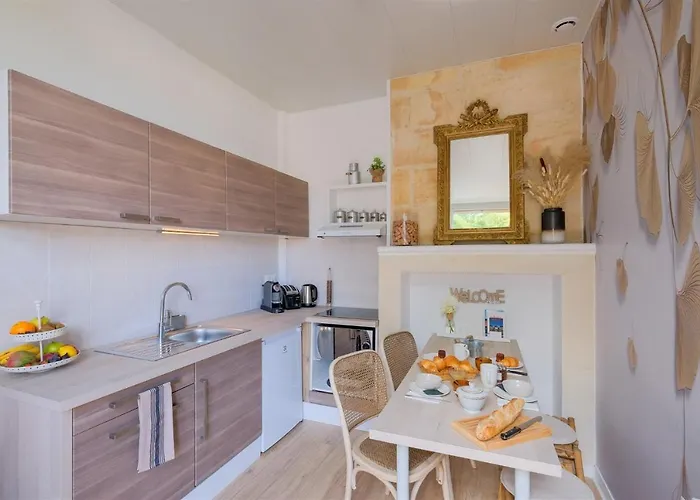 Feriehus Les D'alienor-suite Acanthe *