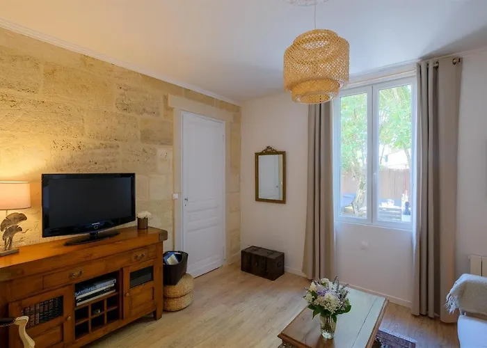 Les D'alienor-suite Acanthe Feriehus